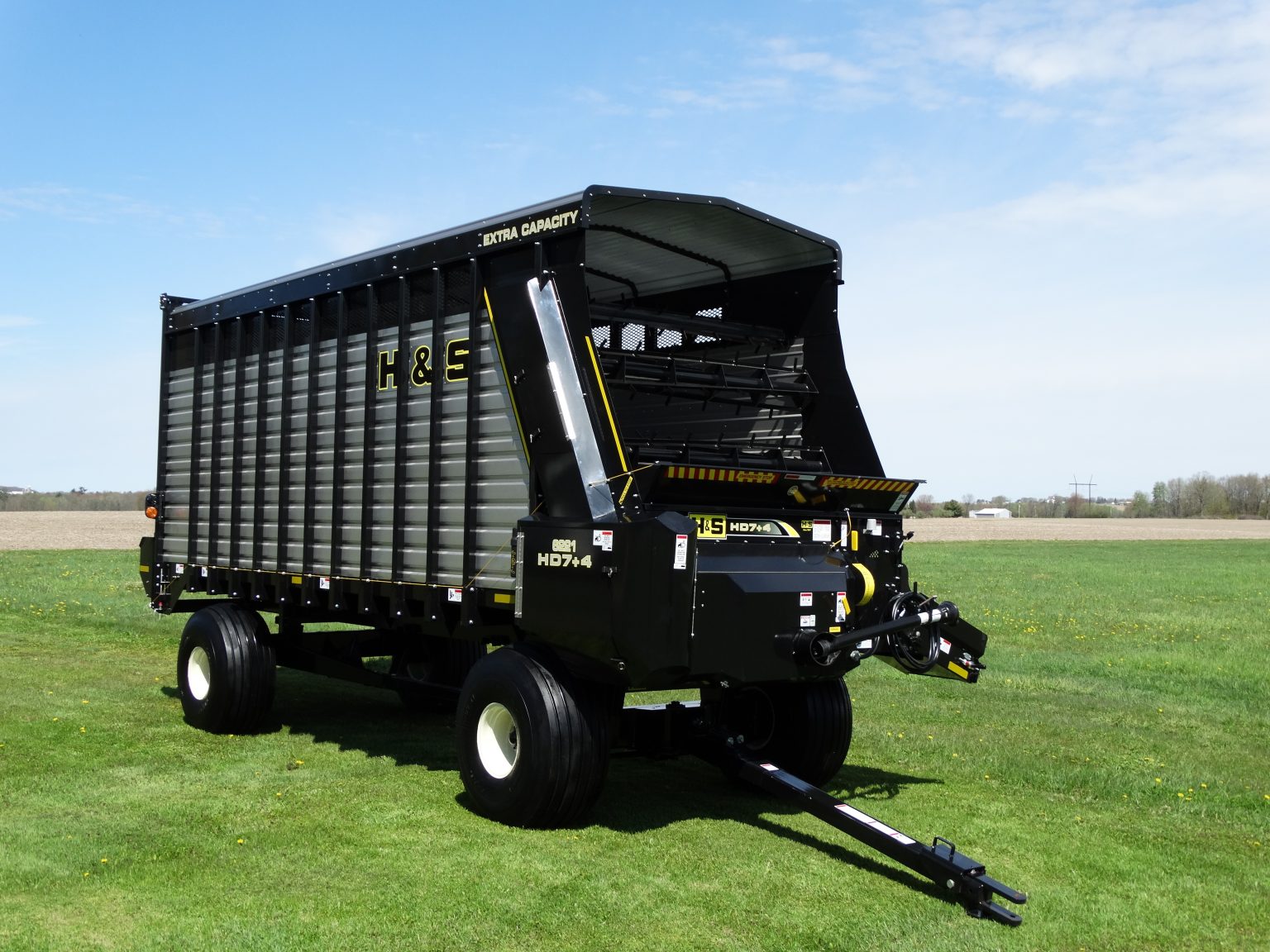 5200-series-extra-capacity-front-unload-forage-boxes-h-s-manufacturing-company-inc